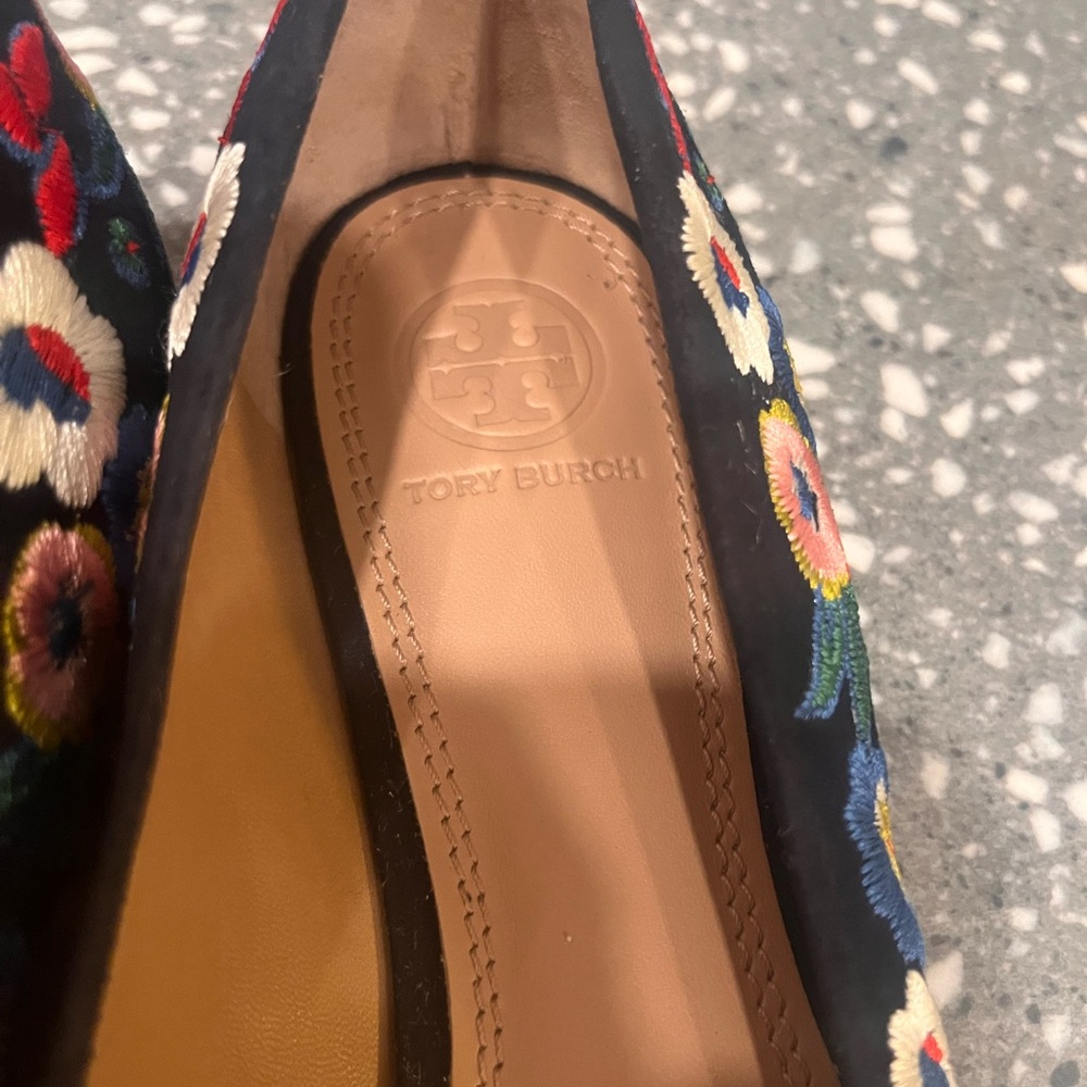 Tory Burch Navy Floral Embroidered Flats - Picture 3 of 6